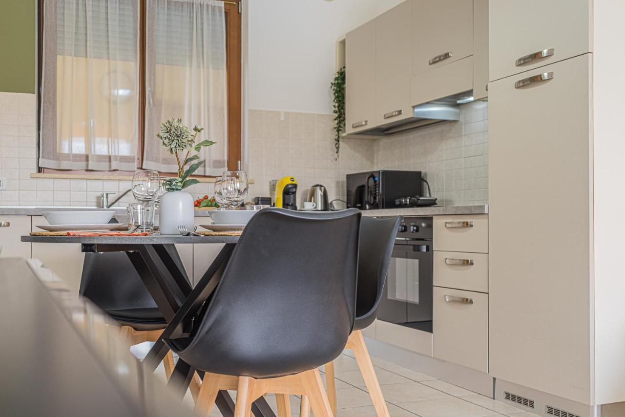 Hygge Family Apartment - One Step Away From The Lake!!! Sirmione Extérieur photo